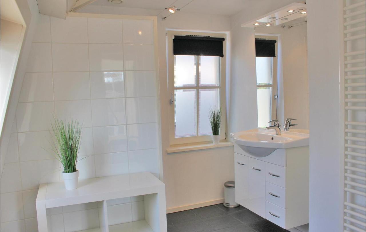 3 Bedroom Stunning Home In Breukelen Exterior photo